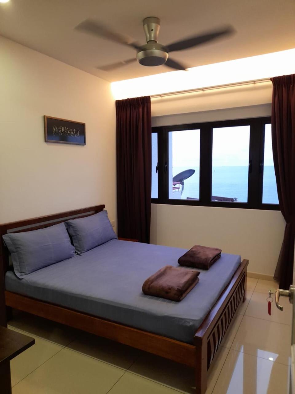 Susie'S Resort Seaview Suites At Sri Sayang Бату-Феррінгі Екстер'єр фото